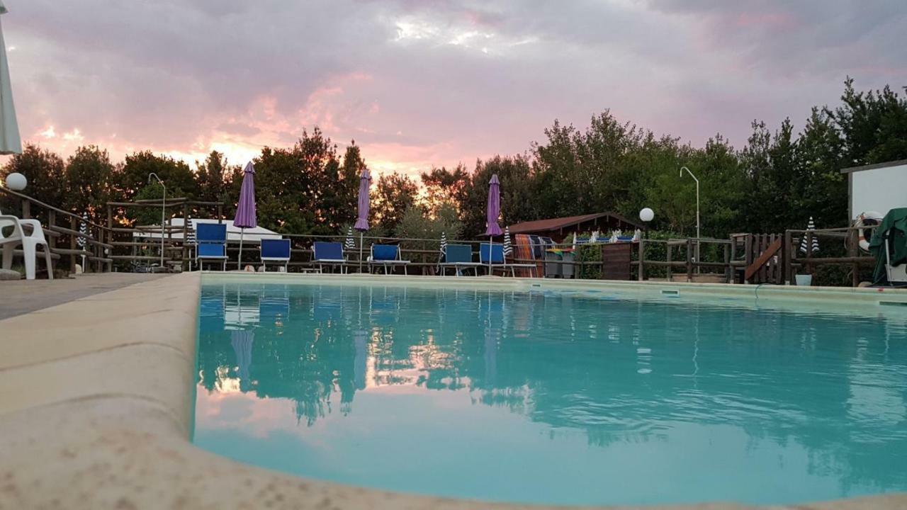 Agriturismo Il Podere 호텔 페트리냐노 외부 사진
